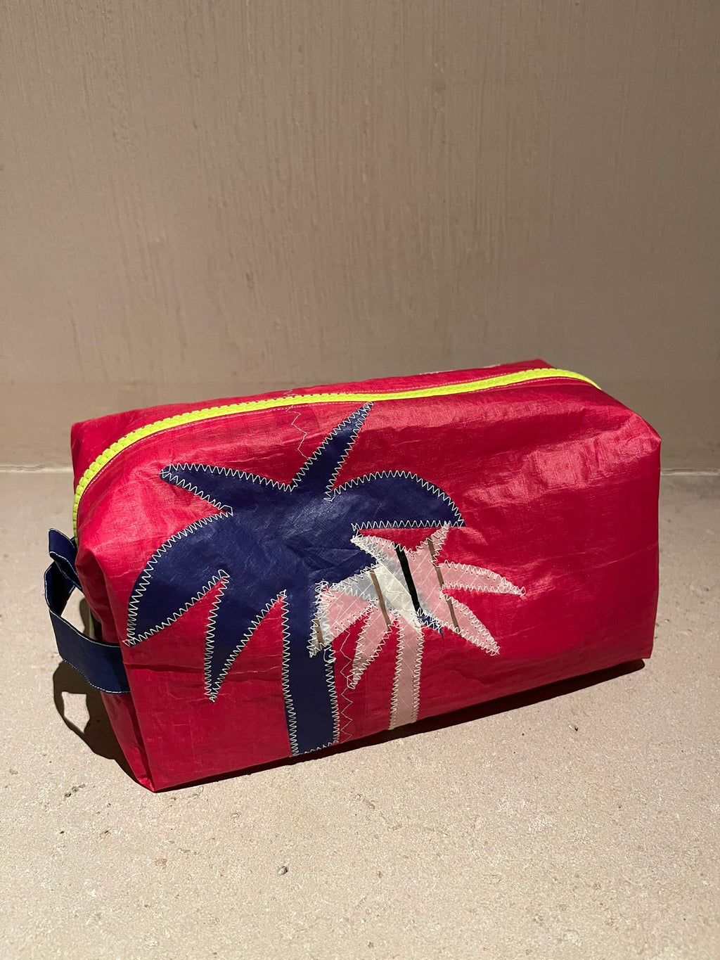 Pink No.3 Medium Zip