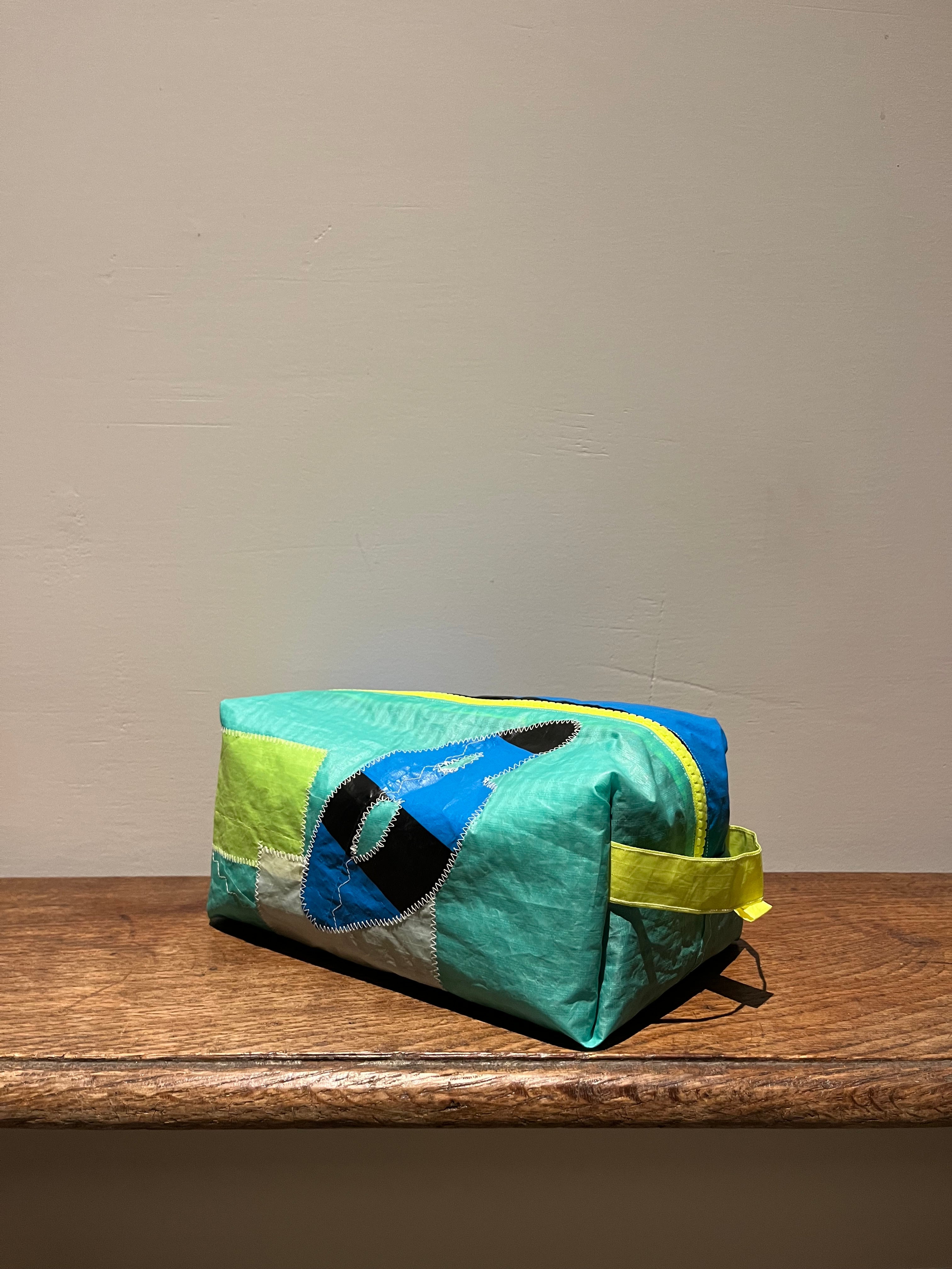 Blue No.1 Medium Zip