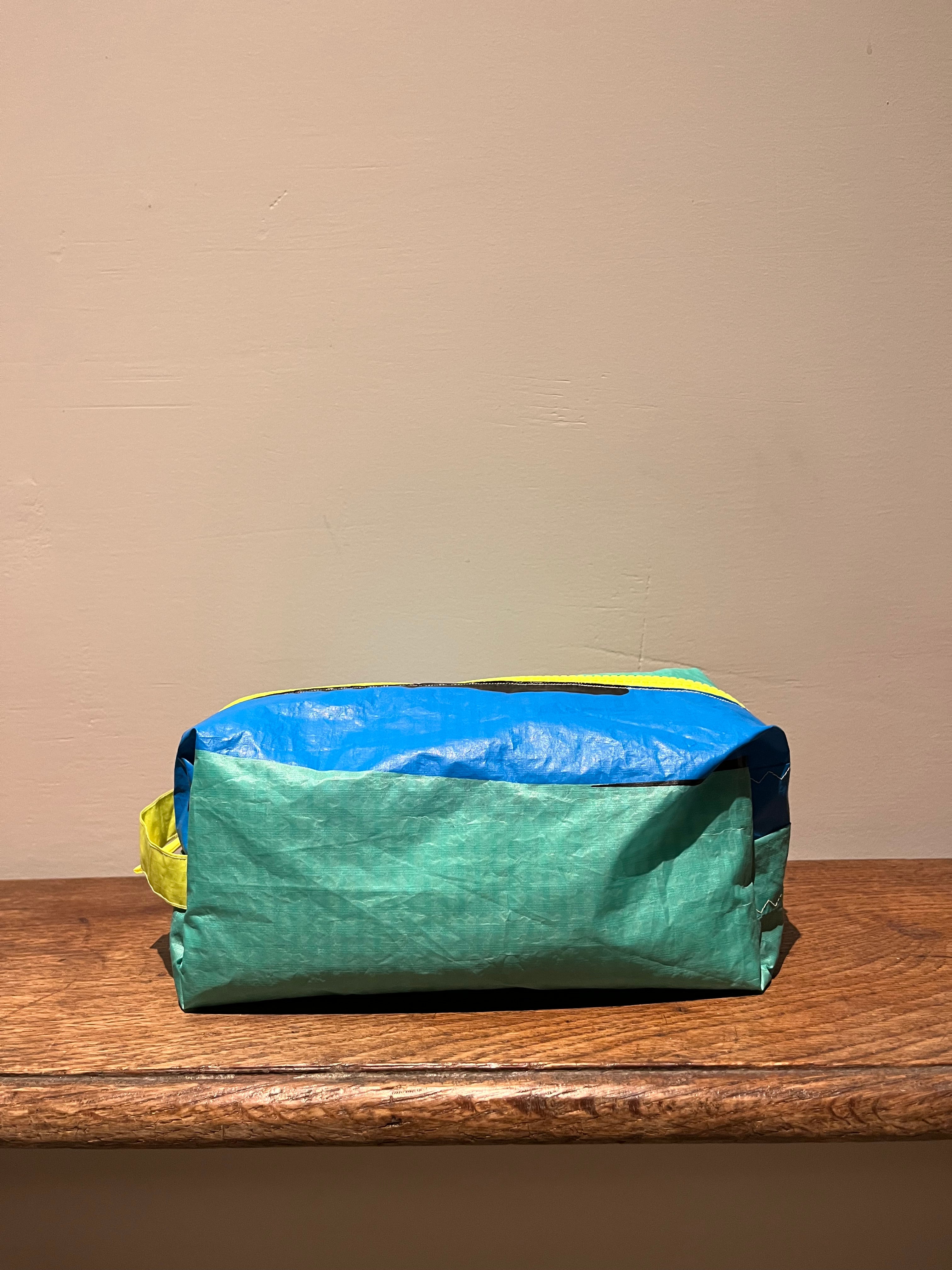 Blue No.1 Medium Zip