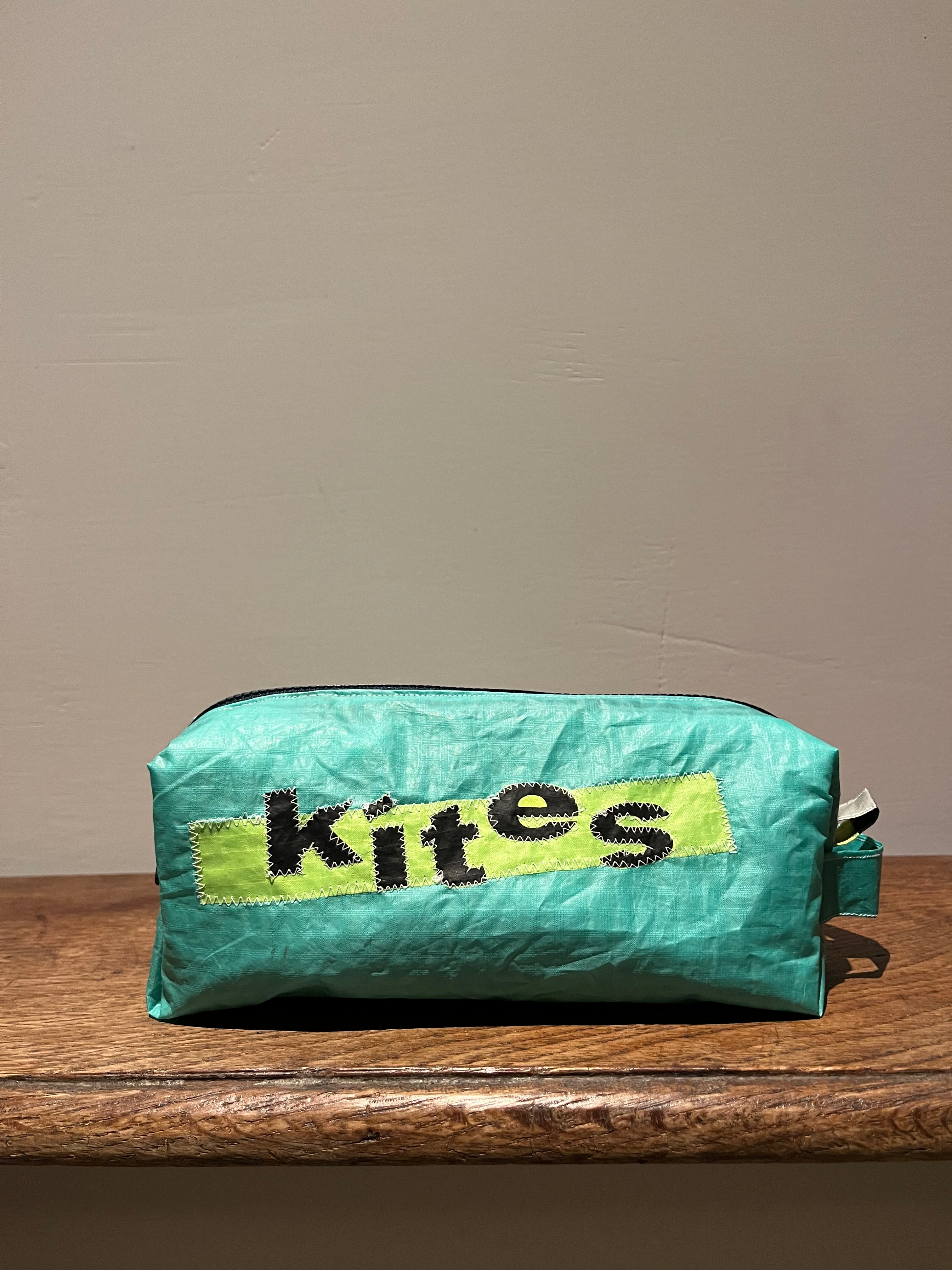 Kites Blue Pencil Zip